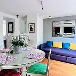 4 High-End Apartments With A Private Rooftop In Exclusive Roma Norte For Up To 22 Guests